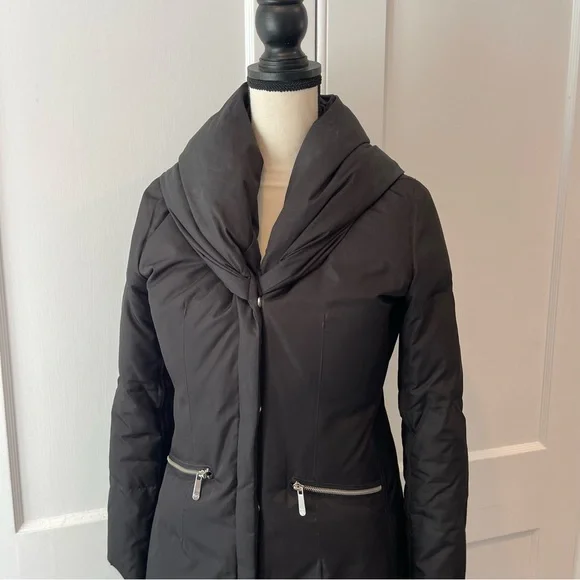 Michael Kors Coat w/versatile hood, zipper and snaps - Picture 4 of 16